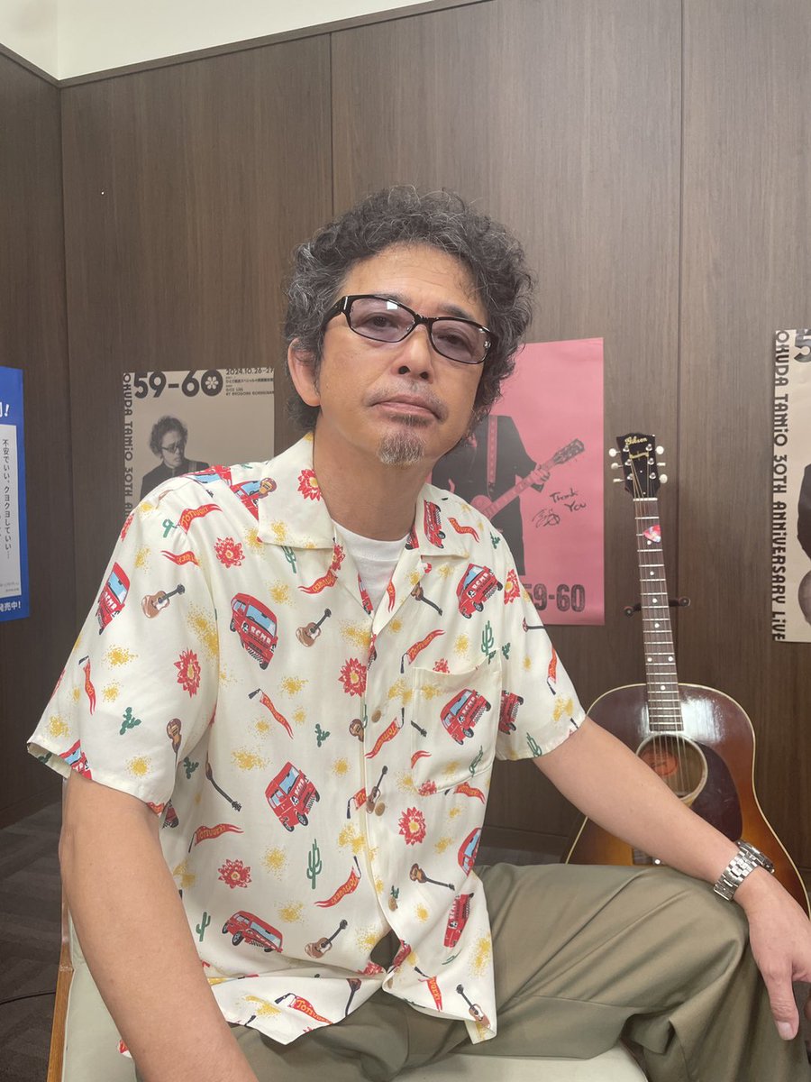 sundaybreak_cx's tweet photo. 🟠あす9時35分ごろ放送予定

ソロ活動30周年✨ライブ直前の #奥田民生 さんにインタビュー🎤

来年5月には満60歳を迎える奥田さん。
第一線で走り続けた30年を振り返るとともに、還暦直前の心境、そして今後の活動について語ってくれました💬

#めざまし8 https://t.co/GZrrZKpjt5