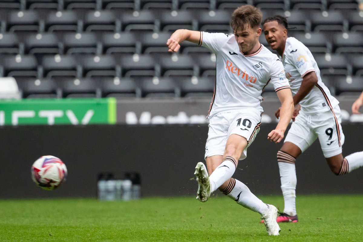 𝗦𝗼𝘂𝘁𝗵 𝗪𝗮𝗹𝗲𝘀 𝗗𝗲𝗿𝗯𝘆 𝗮𝗰𝘁𝗶𝗼𝗻 𝘂𝗻𝗱𝗲𝗿 𝘁𝗵𝗲 𝗹𝗶𝗴𝗵𝘁𝘀 ✨

🗓 Monday, October 28
#SwansU21s 🆚 Cardiff City 
⏰ 7pm
📍 JOMA High Performance Centre
🏆 Professional Development League
🎟 Free entry!