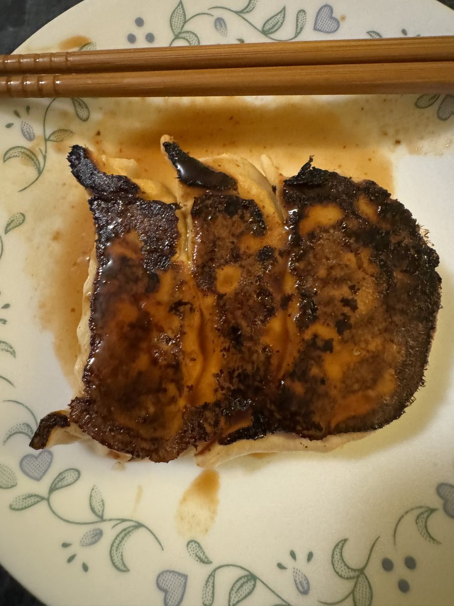 WynnSedai's tweet photo. Dinner…

#yummy #oishisou #myeatventures #gyoza #homemade #otwayvalleymeat #beefmince https://t.co/ycIKboVcFC