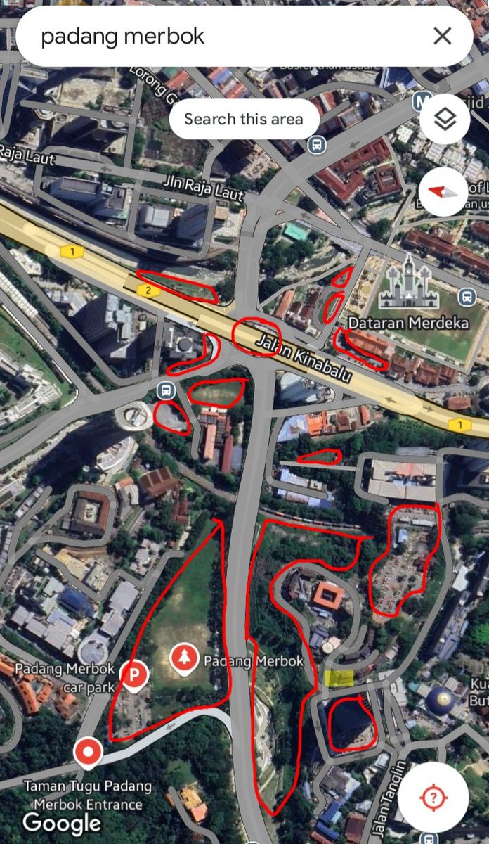 syawal's tweet image. Lokasi utk mungkin sesuai dipasang strucktur tuaian air hujan &amp;amp; diubahsuai kpd #bioswale dan seumpamanya di kwsn bulanan dato onn (berhampiran dataran merdeka)? Kawasan lain?
#spongecities 

- padang merbok,
- lot 🅿️ Bukit Aman,
- dan lain² ditanda merah. 🖍️🔴