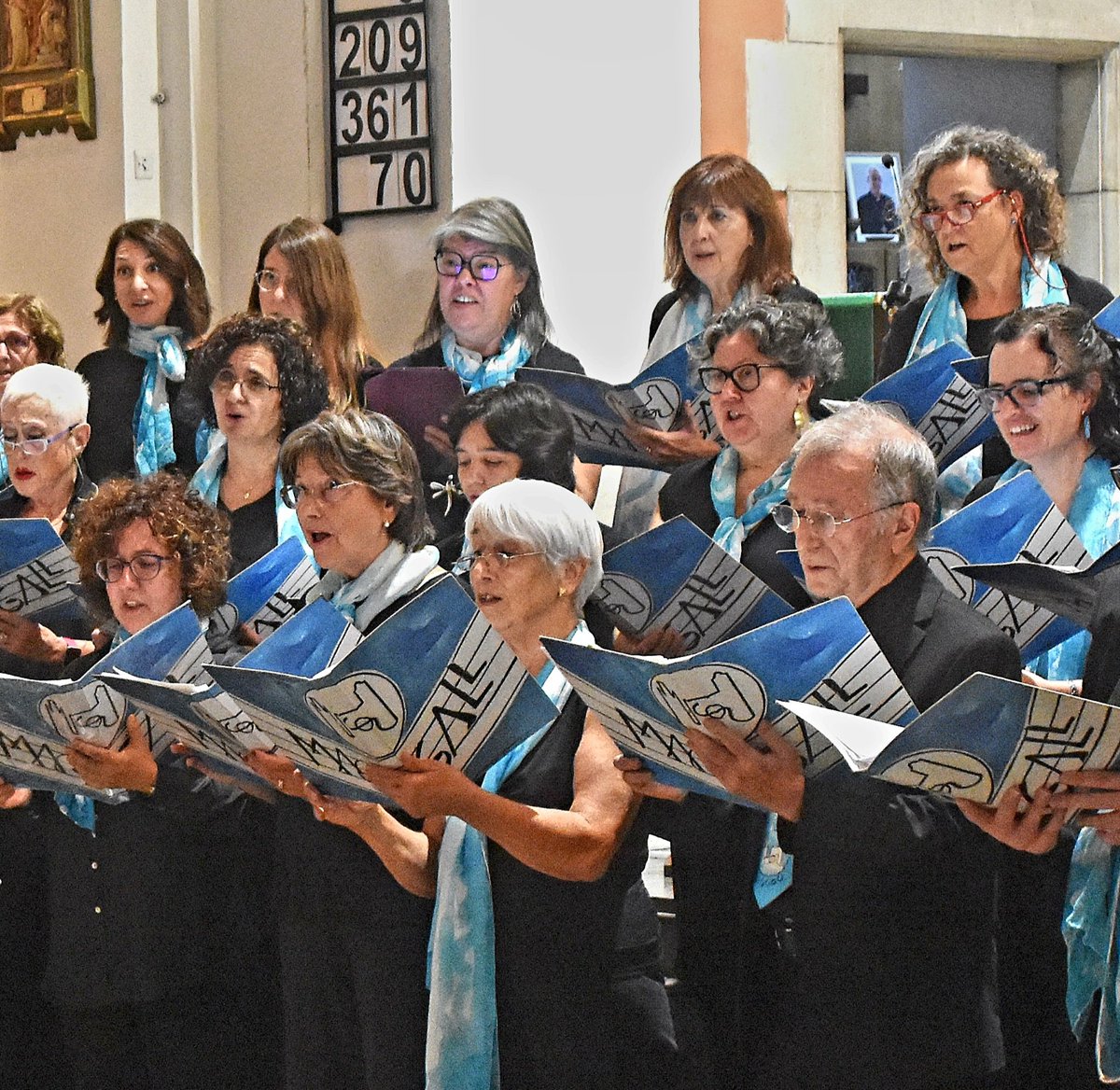 Tenim ganes d'ensenyar-vos tota la feina que hem estat fent durant aquests mesos. 

Ens veurem el dia 1 de Novembre a l'Auditori de Girona a les 18:00h! 

Entrada: 5€
auditorigirona.koobin.cat/cormaragall24