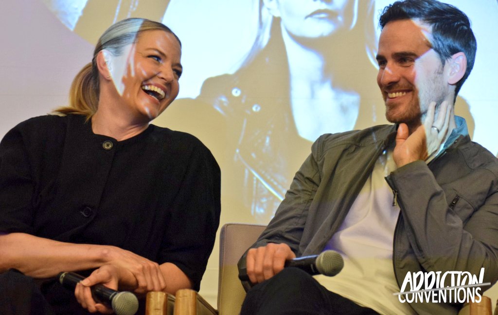 DimitraAntonia7's tweet photo. Captain Swan reunion σε Convention στο Παρίσι 😍❤️!!!
Πόσο μου έλειψε το αγαπημένο μου σιπ, η χημεία του Colin &amp; της Jennifer 🔥 &amp; όλη η παραμυθένια σειρά 🥹!
Μια γλυκιά νοσταλγία με έπιασε 🫠.

#OUAT #OnceUponATime #CaptainSwan #Colifer #FSTP
#CaptainSwanReunion https://t.co/EyVFGW17jK
