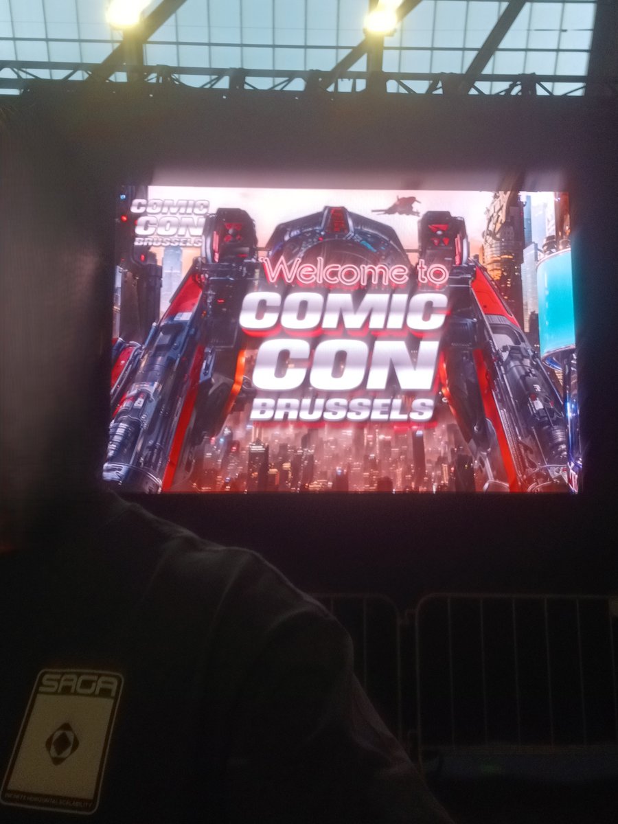 DutchSaga's tweet photo. Was $Saga aanwezig op Brussels Comic Con?
Niet echt, maar toch wel een beetje. 🤭
#saga #sagamerch #BrusselsComicCon https://t.co/FiL2niF3gF