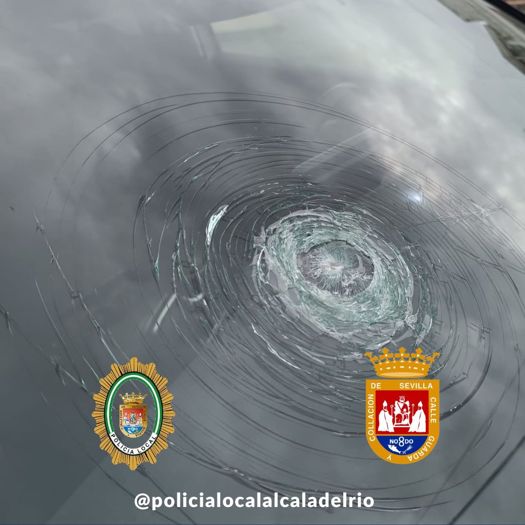 policia_adr's tweet image. 🚨Durante el turno de mañana del pasado sábado, agentes de esta policía fueron brutalmente atacados con arma blanca por un varón. Los agentes acudieron al lugar de los hechos tras ser informados que un varón en un estado de sobreexcitación…