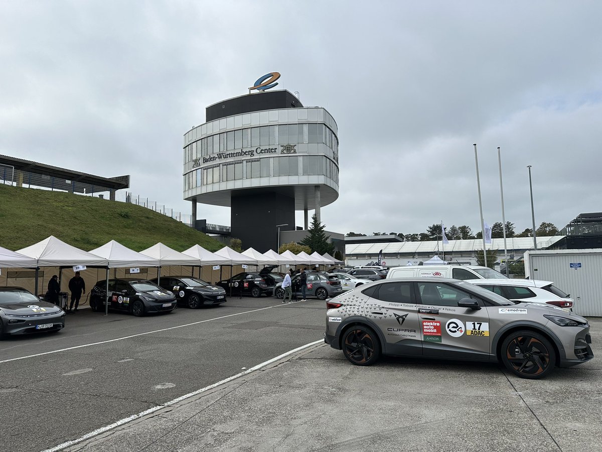 _tho_'s tweet photo. Here we go again. #e4testival #hockenheimring https://t.co/HZN868ZWKc