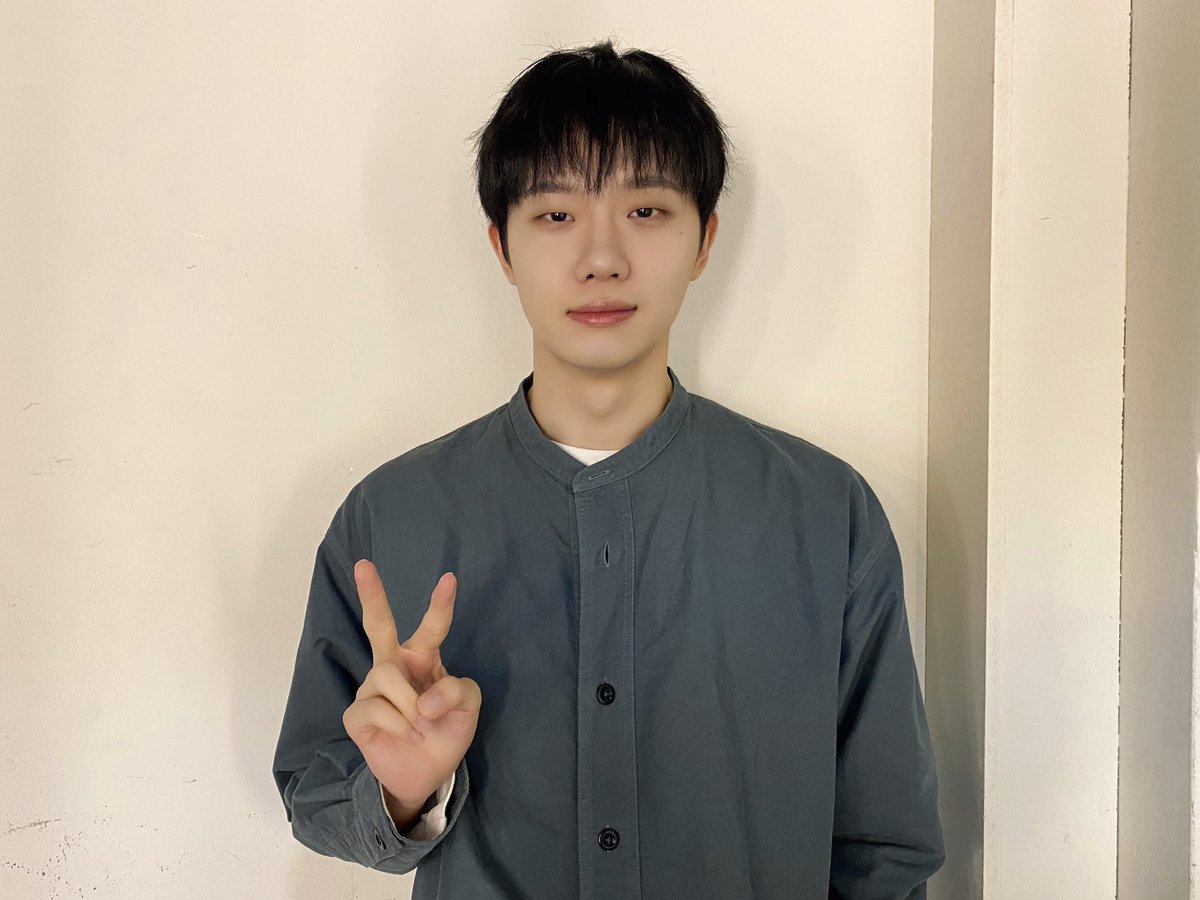 hahyunsang_twt's tweet photo. 2024.10.27 하현상 EP <Elegy> 발매 기념 팬사인회 

#하현상 #Hahyunsang #Elegy #향기 #Scent https://t.co/9JjR9WAZlU