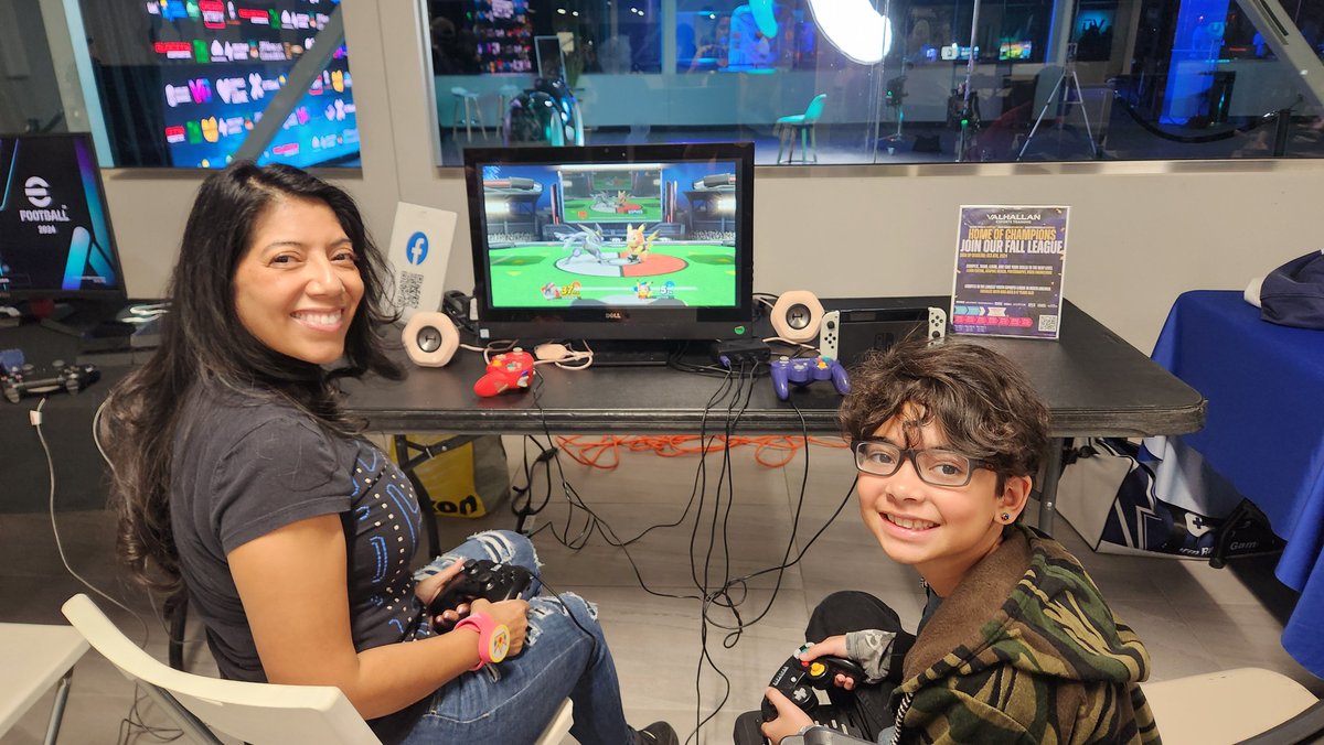 EricaMosca14's tweet photo. Can't not post about #AB82 today and celebrating Happy Esports Day in #HomeMeansNV today! Thanks @HieuvanLe1 & @LeagueNevada for a great celebration for the #esports community. #NVLeg https://t.co/BpgOZ79vq3