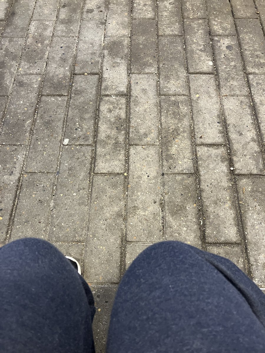 Time to go back to Germany. 4 more ‘Friday candy’ before I see the kids again ❤️