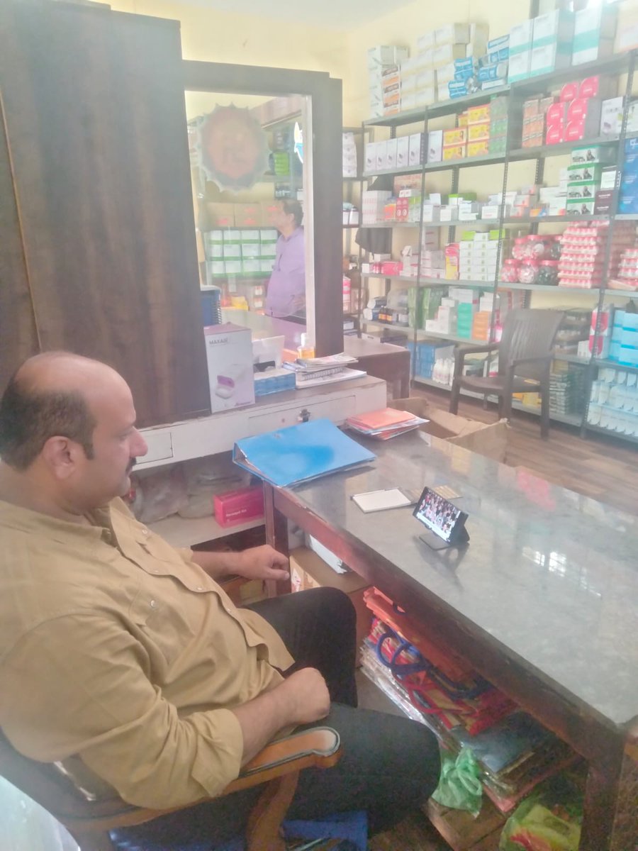 gunhalkar's tweet photo. Watched 115th Mann Ki Baat Program of Honorable Prime Minister SHRI NARENDRA MODI JI, He mentioned about the CYBER CRIME HAPPENED victim was SHRI SANTOSH CHOUDHARI( PATIL) FROM VIJAYAPURA  #MannKiBaat #santoshchoudhari #bijapur_city #vijayapurakarnataka #NarendraModi ##AmitShah https://t.co/d9wGstZWXV