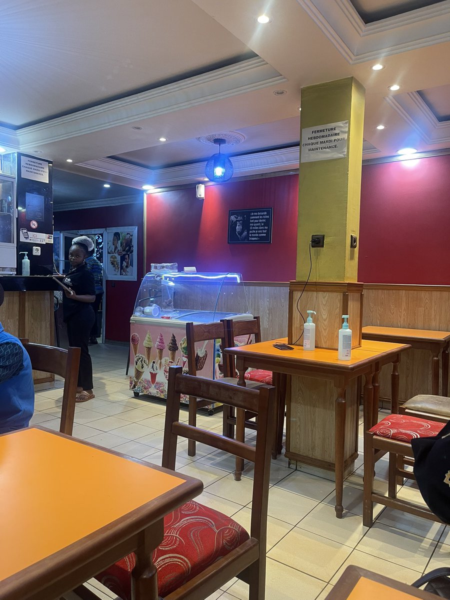 TataFanny16's tweet photo. Nom: LE KEURTIS
📍:BAGANGTE
💵:[1.000-10.000]
Cuisine : Fast-Food
Goût : 3/6
Confort et décoration :3/5
Accessibilité et Sécurité:3/5
🦼:✅
Propreté: 3/5
Service: 3/5 https://t.co/YE1E6jy8W2