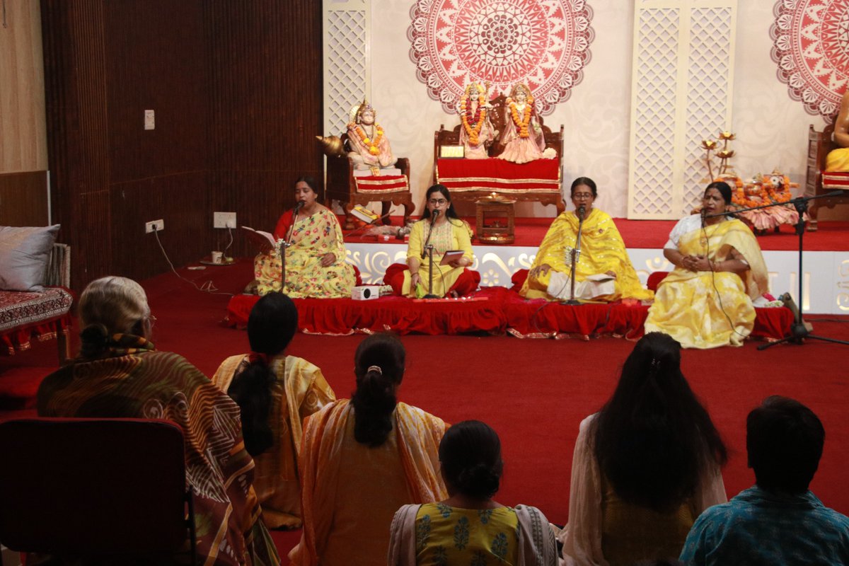 Pcdashram's tweet image. पावन सुन्दरकाण्ड मंडल द्वारा सुन्दरकाण्ड पाठ...
यजमान - श्री अजय शर्मा जी, श्रीमती शर्मिला शाह जी 
सभी को हनुमान जी की कृपा प्राप्त हो...

अपने यहाँ सुंदरकांड पाठ करवाना चाहते हैं तो संपर्क करें - 8826790908
#Hanumanji #Sundarkand