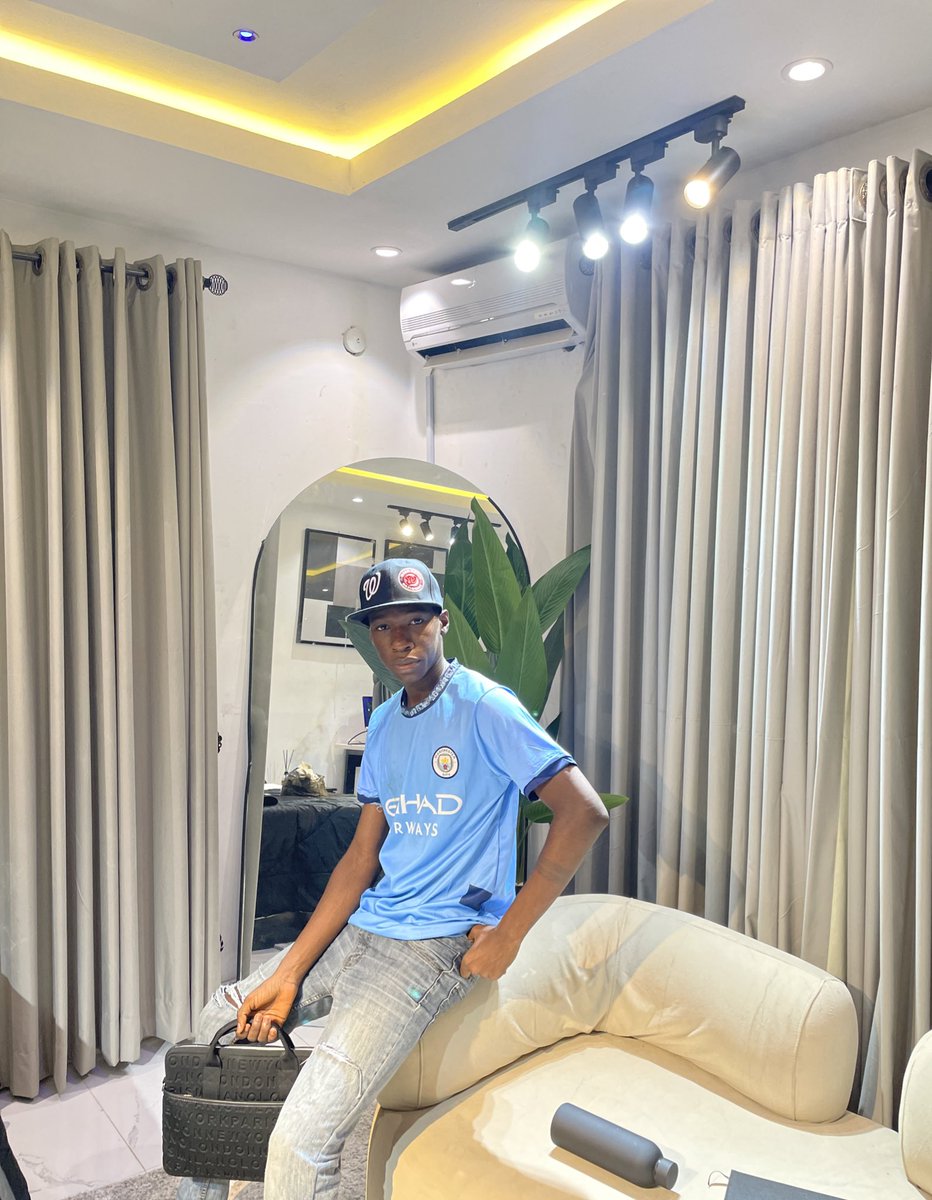 tatveryvictor's tweet image. I’m Victor Praise, Synthetic Forex Trader 

I’m Transparent, I show my Loses, My wins, My Withdrawals 

I recently took active in this Platform, Connect with me on all platform to Start your  journey with me 

I DONT NEED YOUR COURSE FEE