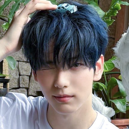 🙂                                    😉