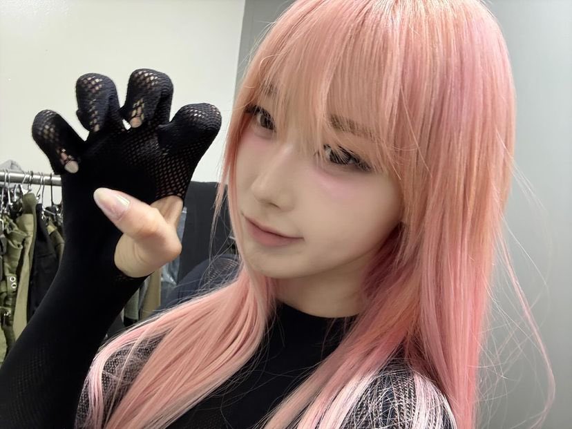 gisellespics's tweet photo. face card https://t.co/8AKiOIGezu