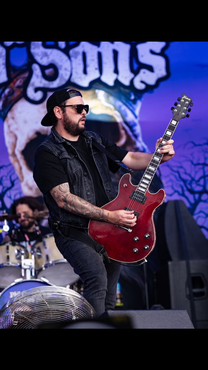 Phil Campbell tweet media