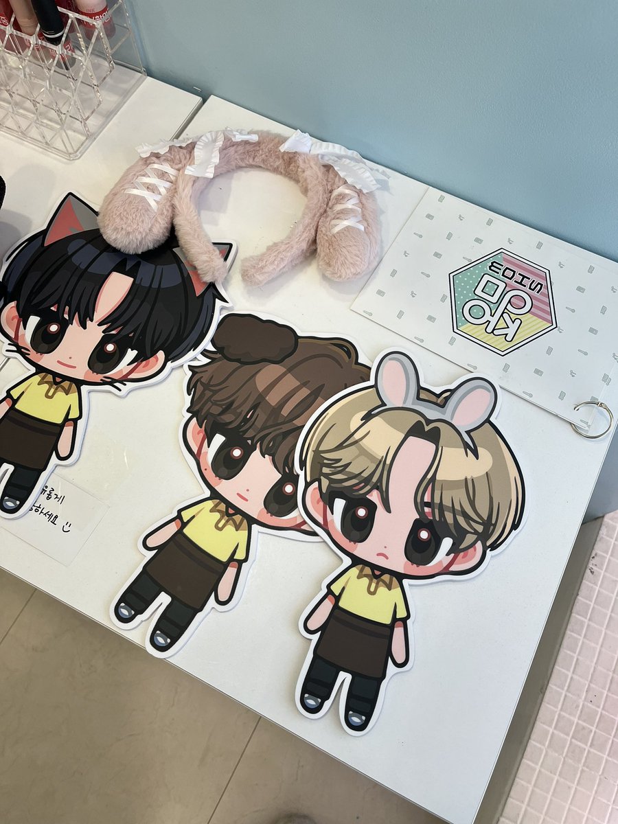 minhoooo_o's tweet photo. 럭드로 갖고싶던 핸드타올 뽑았다아🥹
#리노의_스테이크하우스
#장인의_손길로_구워주지_낄낄낄낄 https://t.co/FIRqVrdwZa