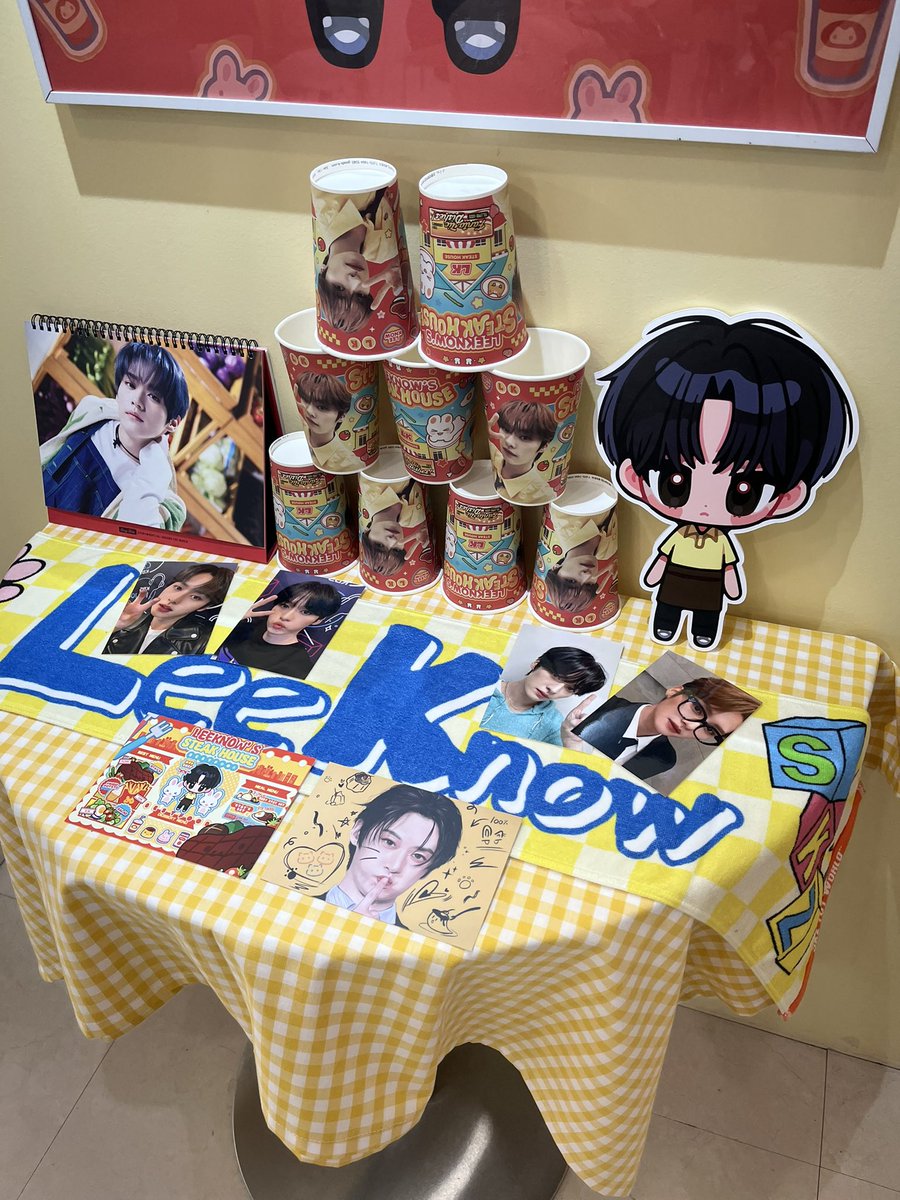 minhoooo_o's tweet photo. 럭드로 갖고싶던 핸드타올 뽑았다아🥹
#리노의_스테이크하우스
#장인의_손길로_구워주지_낄낄낄낄 https://t.co/FIRqVrdwZa