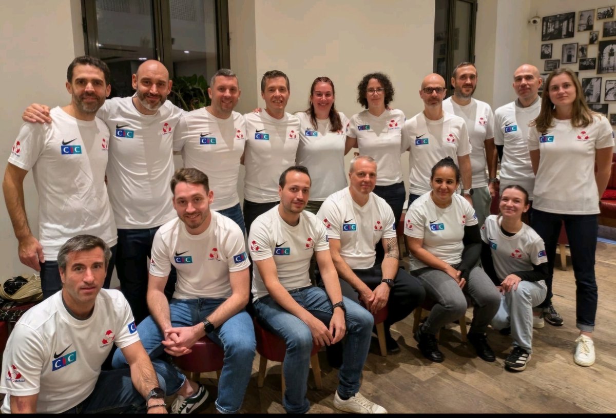 Chaleureux encouragements à nos collaboratrices et collaborateurs de <a href="/CreditMutuelAF/">Crédit Mutuel Alliance Fédérale</a>, membres de <a href="/run_et/">Run'In Crédit Mutuel et CIC</a>, qui participent aujourd'hui à la mythique course Marseille-Cassis.