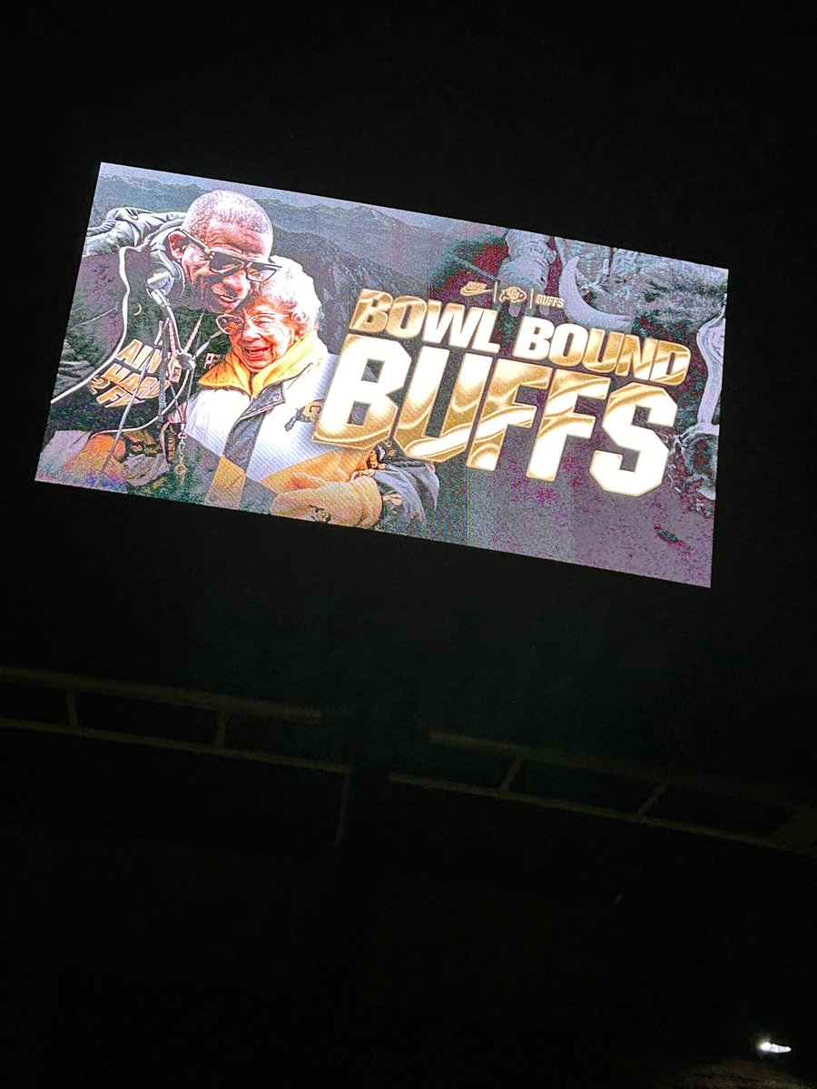 urman's tweet image. #HappyHomecoming