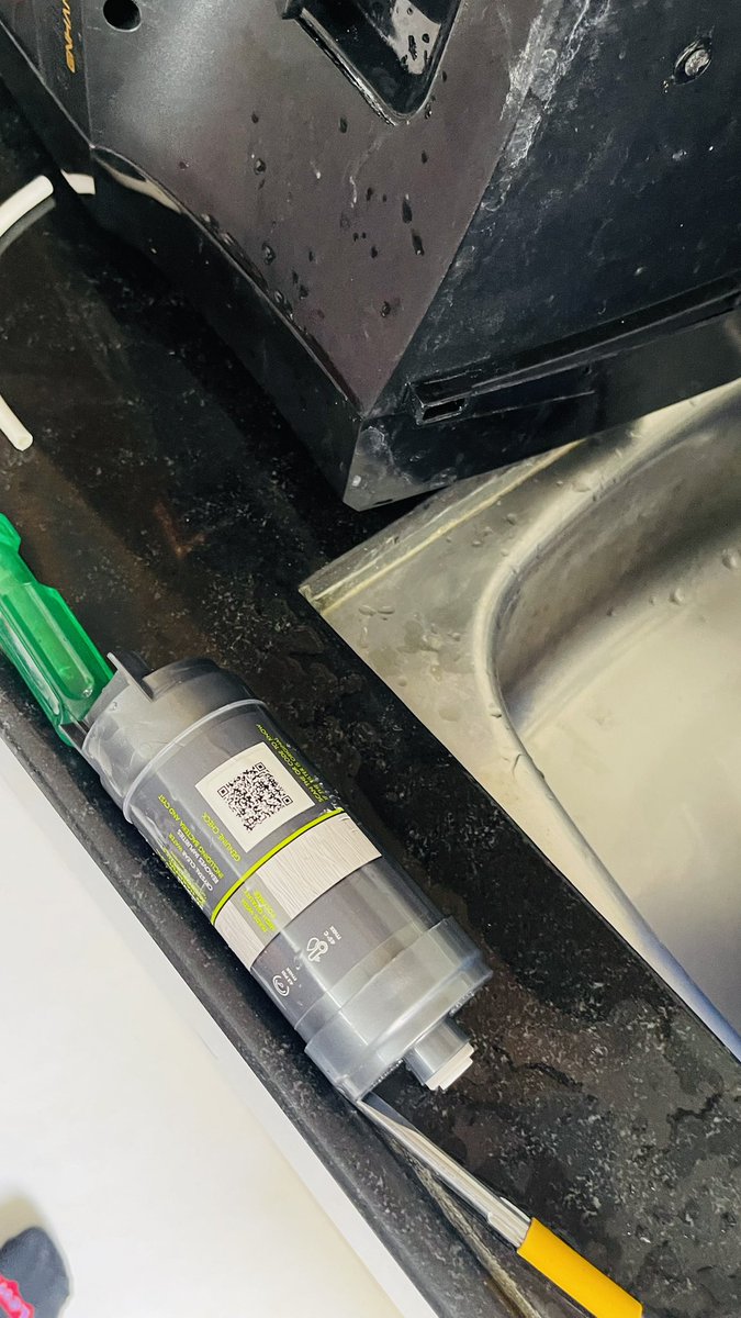 Ridiculous and fake service parts used by <a href="/EurekaForbes/">Eureka Forbes</a> <a href="/eurekaforbe/">Eurekaforbe pune</a> . In just less than 6 months parts stopped working and sales person denied to change. Looting customers money. Looters !!!!