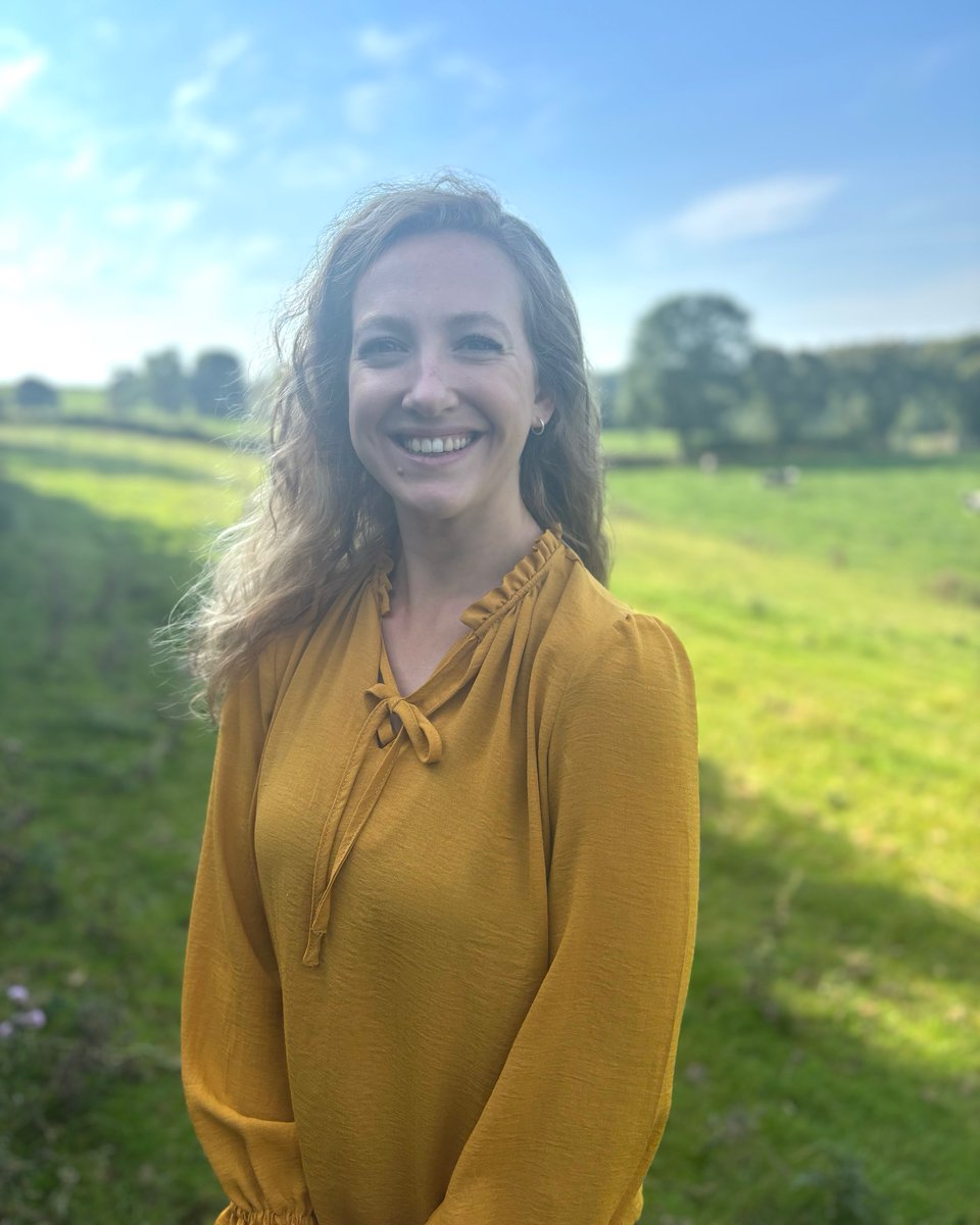 📣Introducing 2024 #NuffieldFarming Scholar Laura Eden!

 🐐Yorkshire-based farm vet Laura will study 'Exploring the factors that contribute to improving the overall resilience of our dairy goats'. Generously supported jointly by the Milking Goat Association and <a href="/BritishGoatSoc/">british goat society</a>.