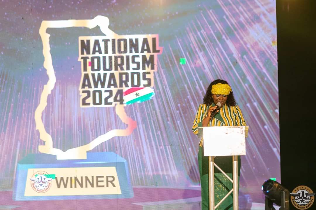 EuniceTornyi's tweet photo. #MCDuties : National Tourism Awards by @ghanatourismGTA a proudly Ghanaian moment ❤️ 

#EuniceTornyi #Sustainability #AfricanWomensVoices #Ghana
#Africa #PublicSpeaker #TwinnieKrafts #AfariwaStyles #PublicSpeaking #Empowerment https://t.co/tgKZG1moRJ