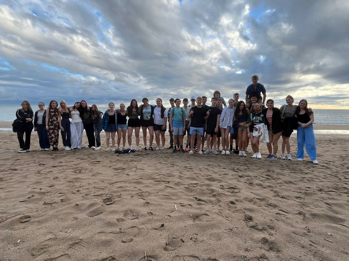 Ponteland MFL (@ponthighmfl) on Twitter photo Hola from Barcelona! Our first day was lovely and sunny. Yet rain storms on the second day meant we had to change our plans but our students haven’t stopped smiling! ☀️☔️🇪🇸 <a href="/PontHigh/">Ponteland High</a> <a href="/PeleTrust/">Pele Trust</a> Hola from Barcelona! Our first day was lovely and sunny. Yet rain storms on the second day meant we had to change our plans but our students haven’t stopped smiling! ☀️☔️🇪🇸 <a href="/PontHigh/">Ponteland High</a> <a href="/PeleTrust/">Pele Trust</a>