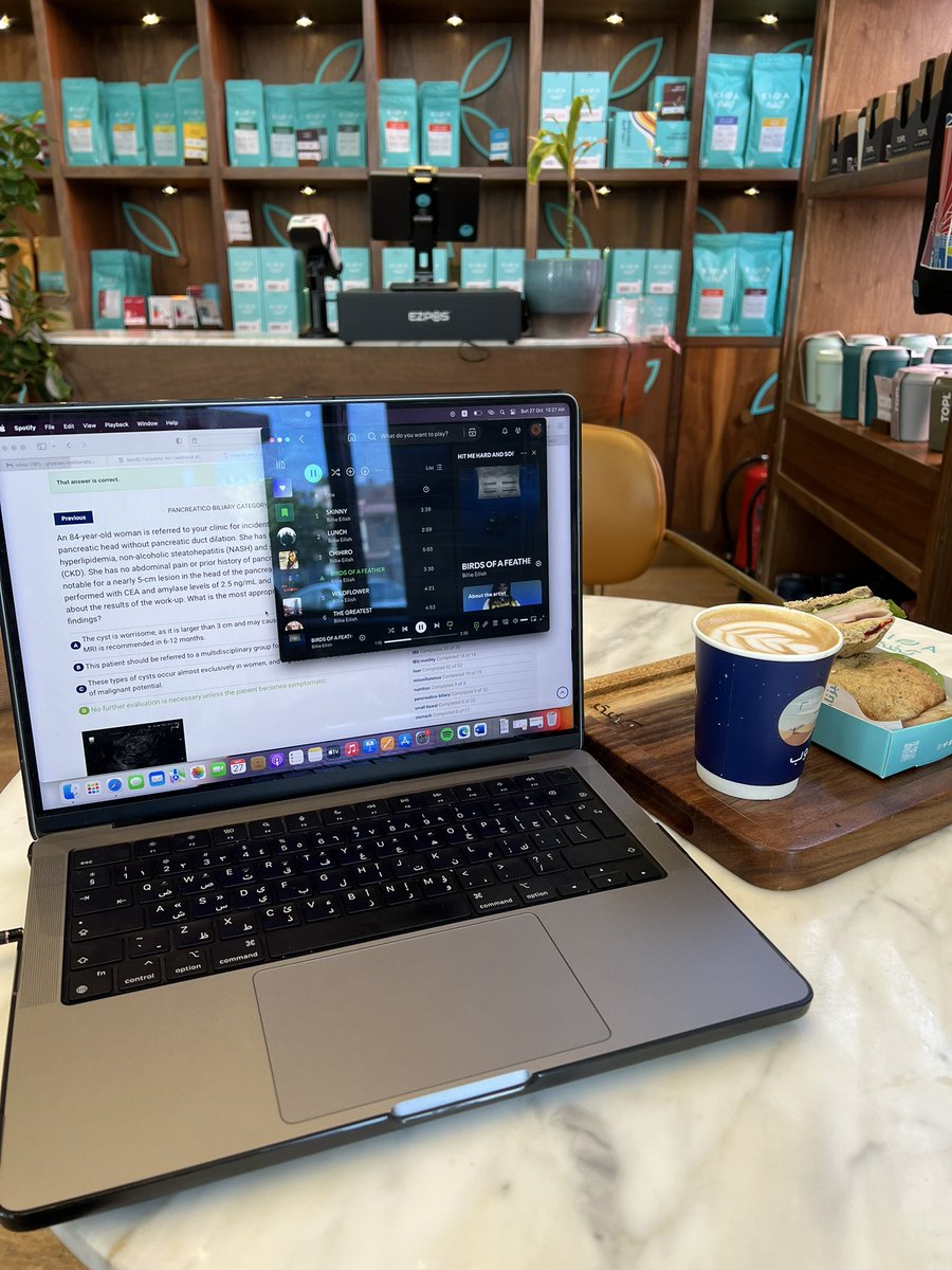 ghassoona's tweet photo. Good coffee.. good music.. And a lot of studying ❤️ https://t.co/wUpoJiuC7h