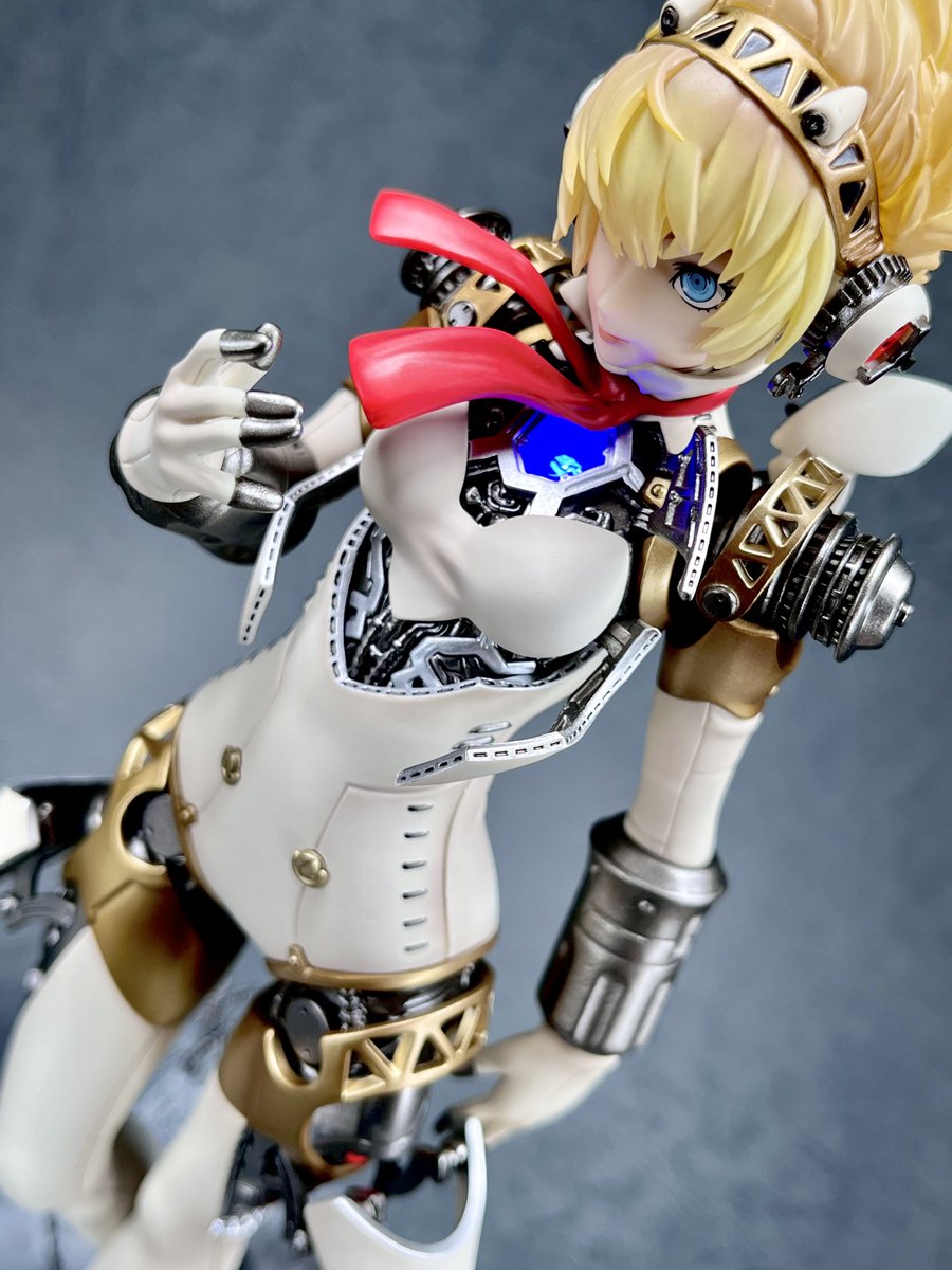 イクリエ アイギス EXオルギアモード まず全身のメカ造形が凄くて