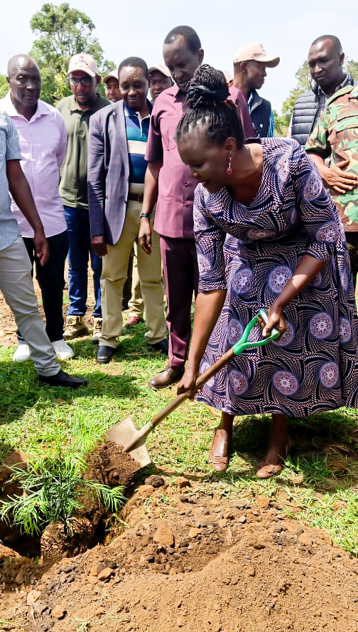 UNDPKenya's tweet photo. 🎉 @UNDPKenya celebrates the launch of the Maasai Mara Conservation Center with @NarokCountyGvt 

🤝Through strengthened partnerships, we are advancing conservation efforts and leveraging #DataForConservation to protect and manage this treasured ecosystem. 🌿

@MadelenaMonoja https://t.co/BFSKNUiSTm