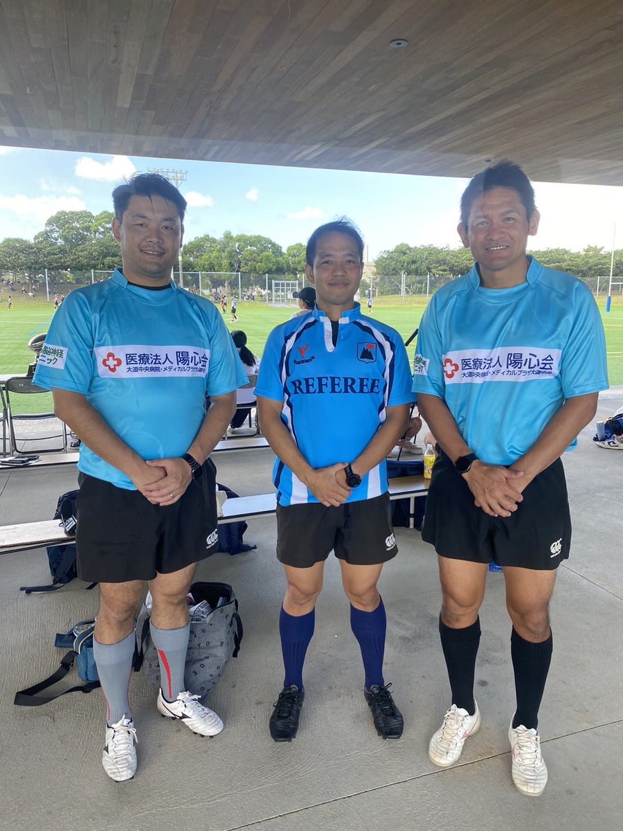 本日は花園県予選の準決勝が行われました！
マッチオフィシャルの皆さん、お疲れ様でした。
#沖縄県
#ラグビー
#レフリー
#トップレフリー育成支援事業
#医療法人陽心会大道中央病院
#株式会社グッドワン
#さむら脳神経クリニック
#パームロイヤルホテル那覇
#株式会社屋島組
#盛虎ジャパン株式会社