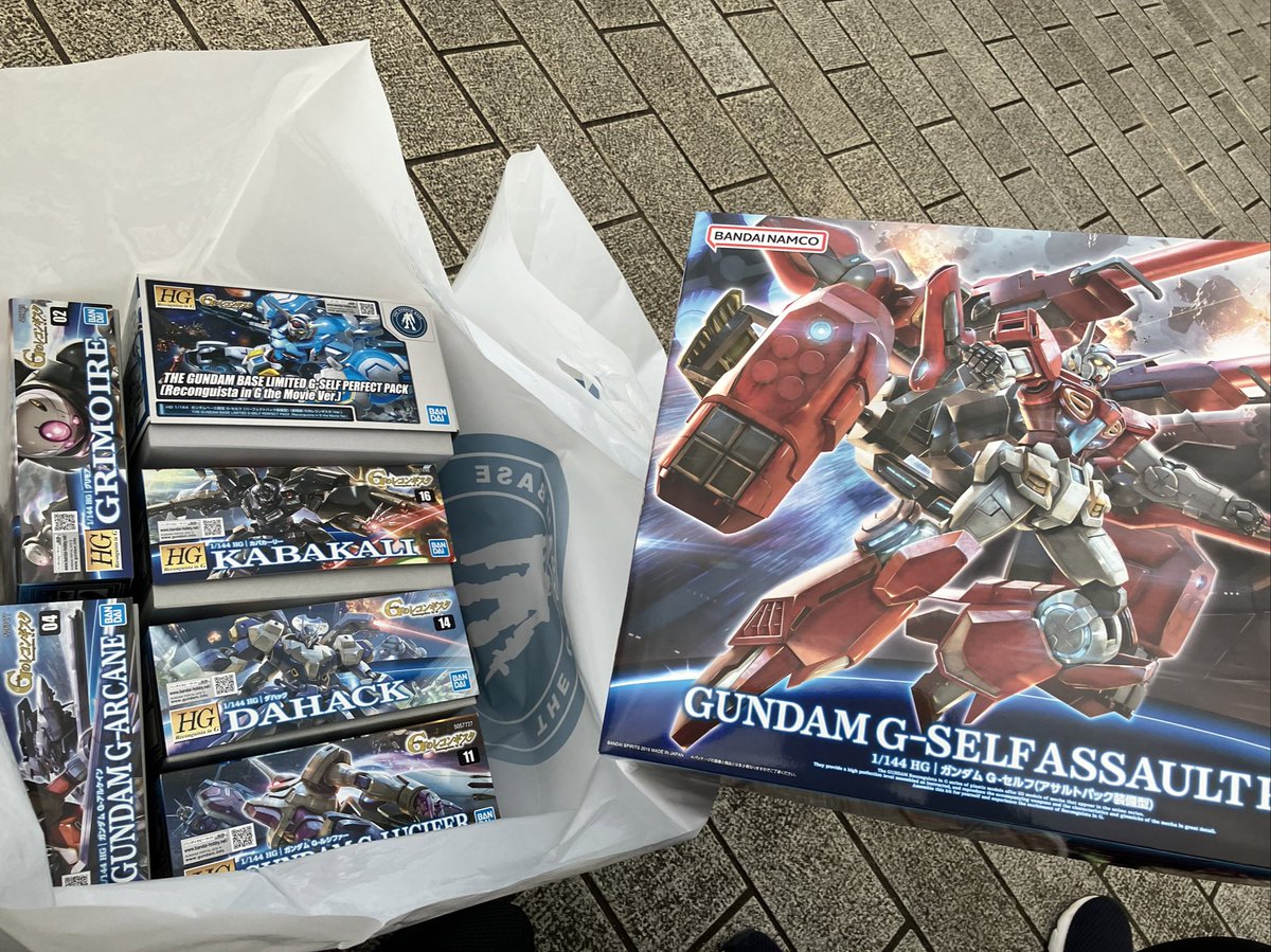 kandayamato's tweet image. 新Gセルフ、カバカーリー、ダハック、アルケイン、ルシファー、グリモア、アサルトパック
全部買えました。ありがとうガンダムベース。ありがとうバンダイ……!!!
結構みんな買って行っているのに在庫が潤沢なのがマジで嬉しかった。良い光景を見れました。
#Gレコを見よ