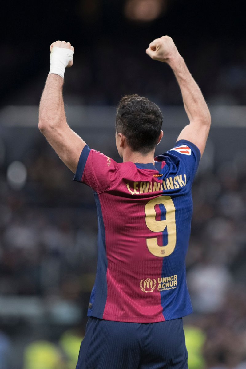 forcabarca_ar's tweet photo. بهدفيه ضد ريال مدريد، يكون ليفاندوفسكي قد سجل ضد 20 من أصل 22 فريق واجهه في الليغا ⚽️

لم يُسجل فقط على ألميريا ولاس بالماس ❌ https://t.co/oPF911n7RQ