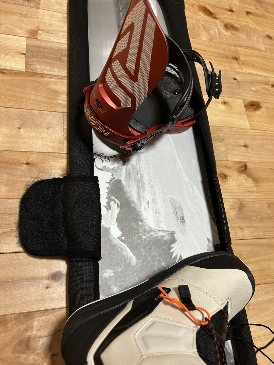 dj_Cheek's tweet photo. 色々と取り付けた🦅
#ogasakasnowboards
#fcs
#unionbinding
#atlaspro
#deeluxe
#edgepro https://t.co/QjJeMKgcY6