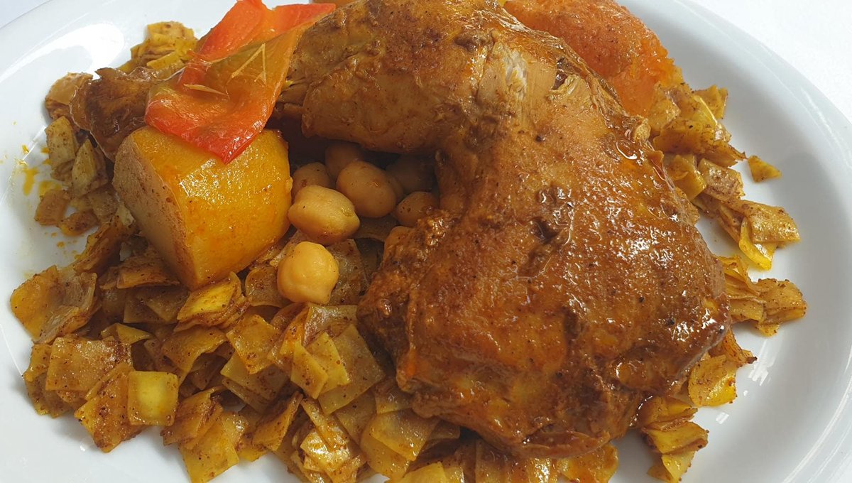 IlGustoit's tweet photo. Brudu, poulet e bambalouni: sembra Italia, ma è Tunisi https://t.co/dVpUI9HLrd https://t.co/pmcZxftDOV