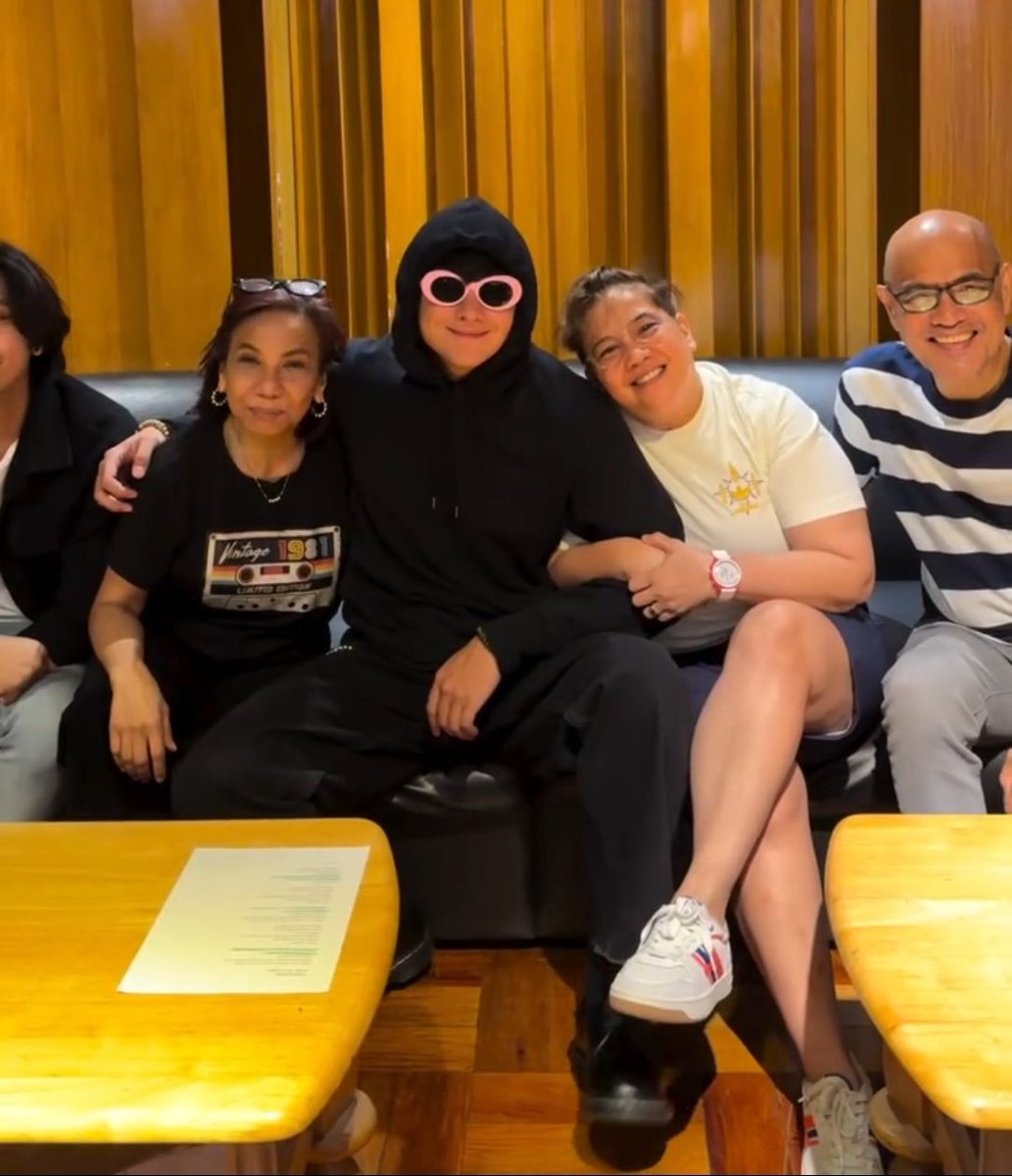 very soon 🎄💛

#DanielPadilla