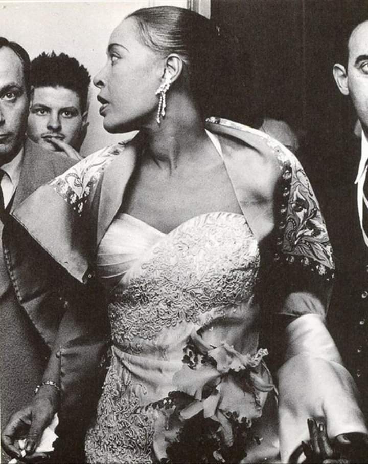 sylvie_longeron's tweet photo. Billie Holiday by Jean-Claude Bernath, Olympia Theatre, Paris, Nov 1, 1958 https://t.co/kjaWDmkpRr