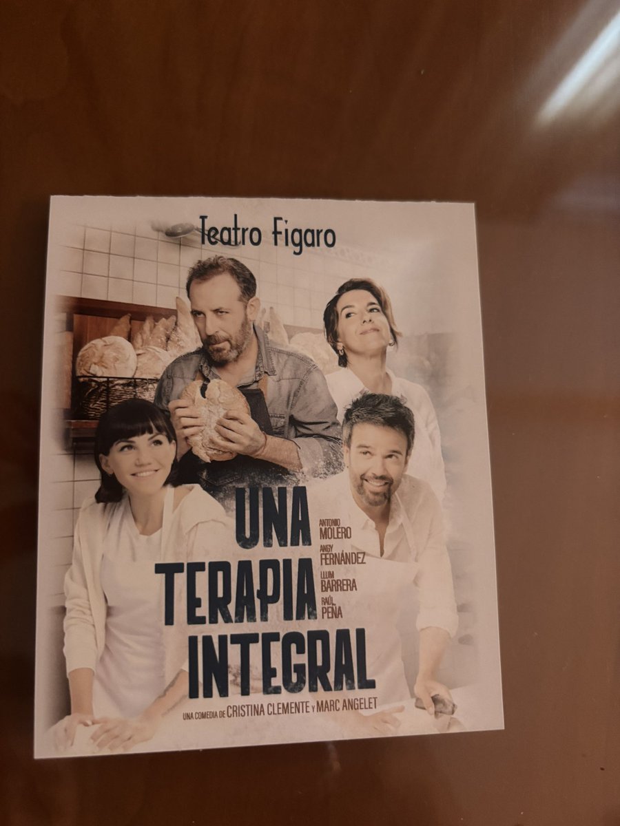 Claudieta_8's tweet photo. “Una terapia integral” 100% recomendable! 🤩👏🏻 Una comedia divertidísima donde no puedes parar de reír y que además te hace pensar!  Maravillosos actores, gracias por hacernos pasar una muy buena tarde @Llumbarrera @AngyFdz @oscardelafuente @raul_penya !🔝 https://t.co/lUWfMmvbhf