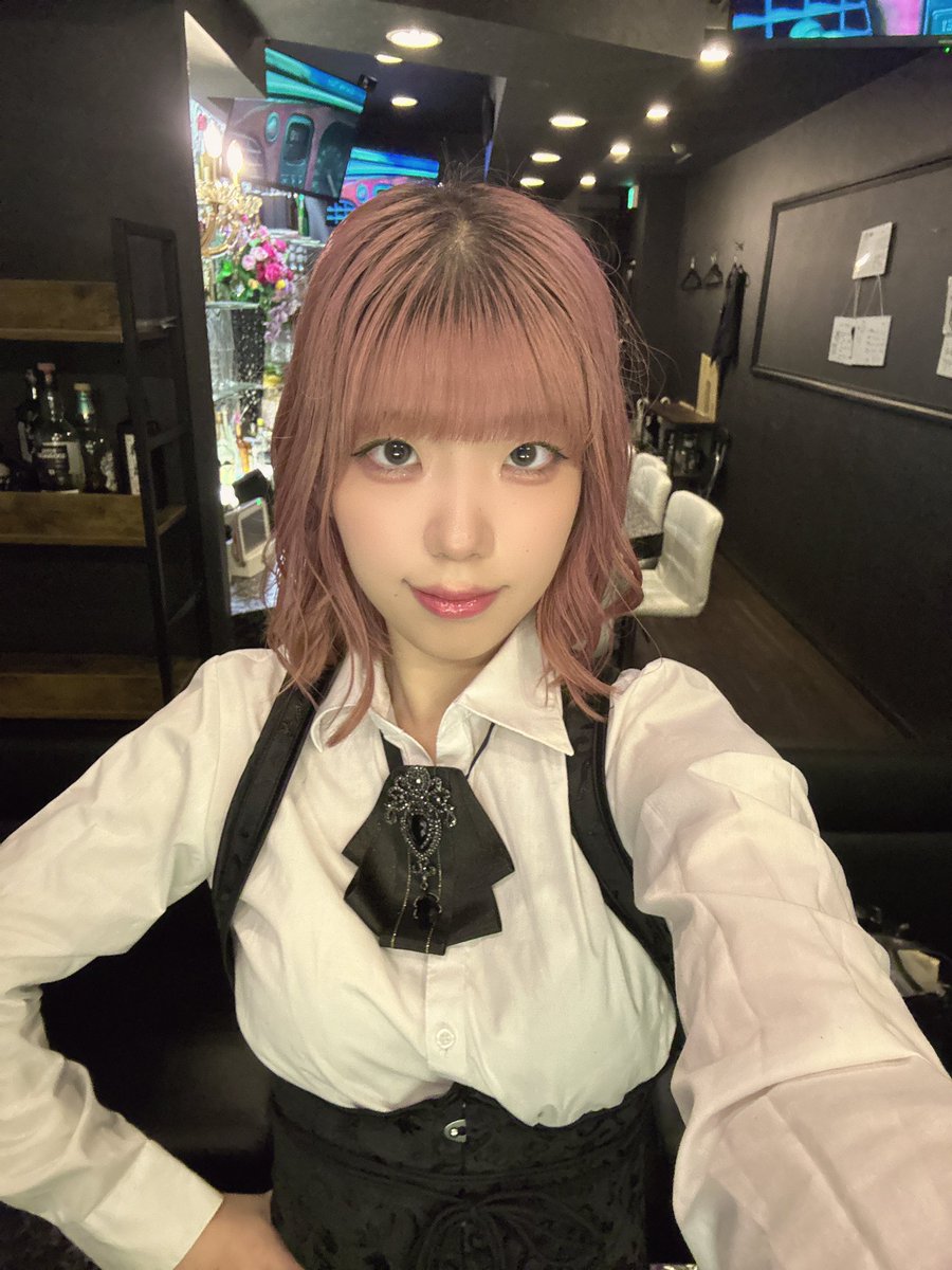 nagoyaBarmaid's tweet photo. 🍸Barmaid 名古屋栄🍸
🍹カクテルandカラオケ🍹
栄3-9-1東和住吉ビル北館5階

10/27 日曜日

りんご　@ringo_barmaid

りんごは今日でばいばいです！会いに来てね💕 https://t.co/wd9o9h4T0G