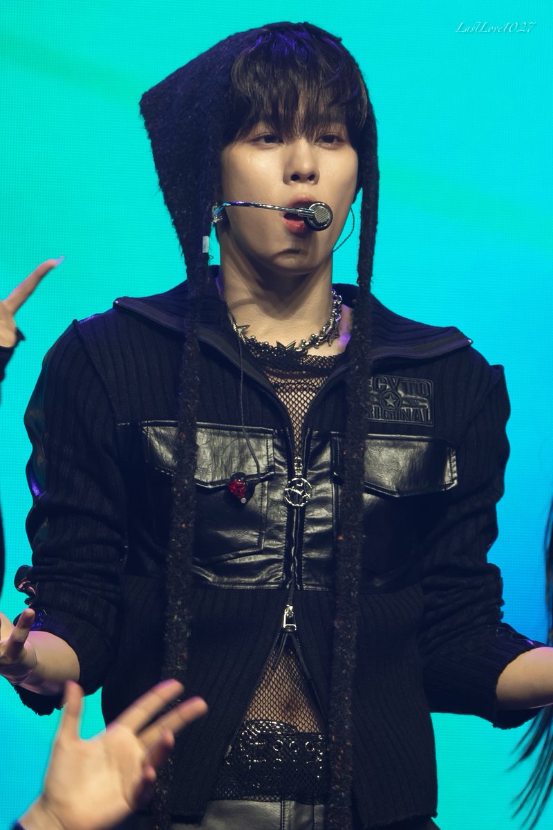 LastLove1027 tweet media