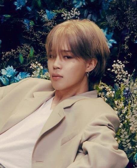 'Muse' by #JIMIN is the Best-selling album in the US by a K-pop Soloist in 2024 so far (pure sales)! 💪🔝💰💿✖️🇰🇷👨‍🎤2⃣0⃣2⃣4⃣🇺🇸🔥👑💙