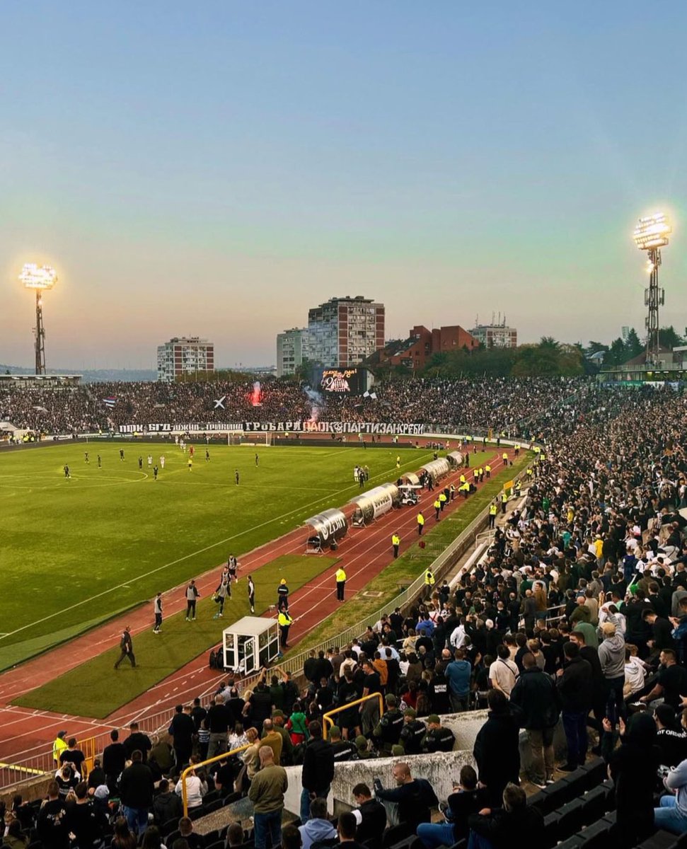 Aleksandar Jovanović #26🧤 (@ajovanovic__26) on Twitter photo Ovo je PARTIZAN 🏟️🏴🏳️👊 Ovo je PARTIZAN 🏟️🏴🏳️👊