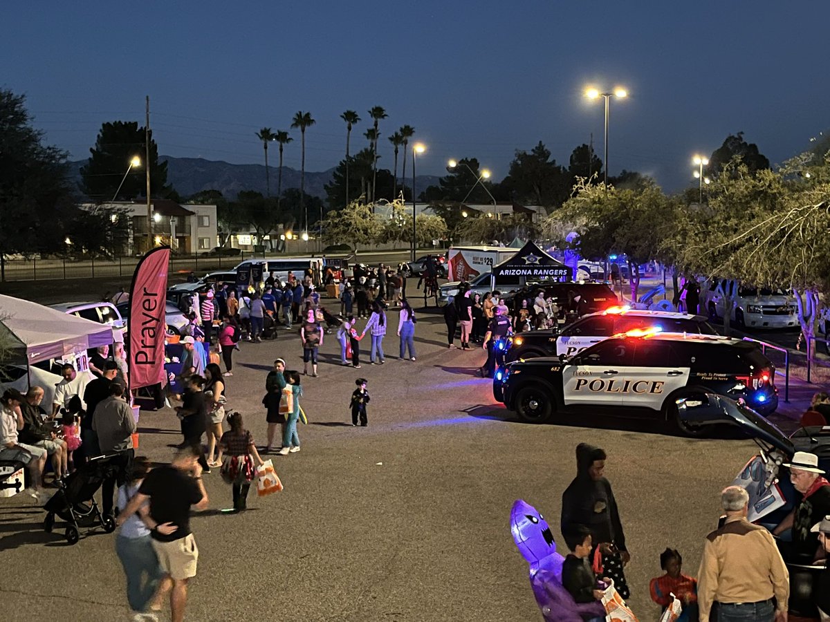 OpsMidtown's tweet image. Thank you to everyone that came out for this years Trunk or Treat!! It was a great success. Tons of candy, smiles, laughs, and a few fun scares!! So many amazing costumes!! Already looking forward to next years event!! Huge thanks to all that helped and sponsored.