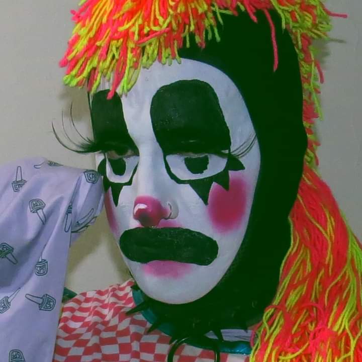 Noche de brujas, te jalo el winnie ?