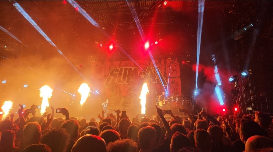 What a night! <a href="/Sum41/">Sum 41</a> (Leeds 26.10.24)

I've been Listening since 2001, all the best guys! 

#sum41