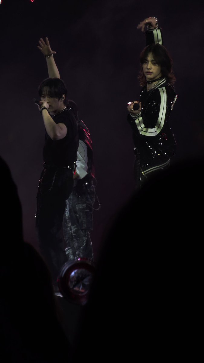 cherryluviex's tweet photo. ○°☆ dominATE concert core ☆°○

#StrayKids #스트레이키즈 #dominATE #dominATE_AUSTRALIA #dominATE_SYDNEY #ATE #YouMakeStrayKidsStay #스키즈 #스테이 #SKZ #STAY #Concert #Memories https://t.co/ZZlniWRsyj