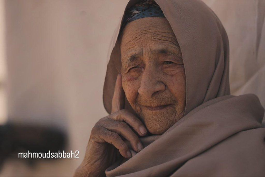 OnlinePalEng's tweet image. She is older than the Israeli occupation!

84-year-old elderly Palestinian woman Aisha Abu Sultan from Gaza was forcibly displaced twice in her life; in 1948 and 2024.