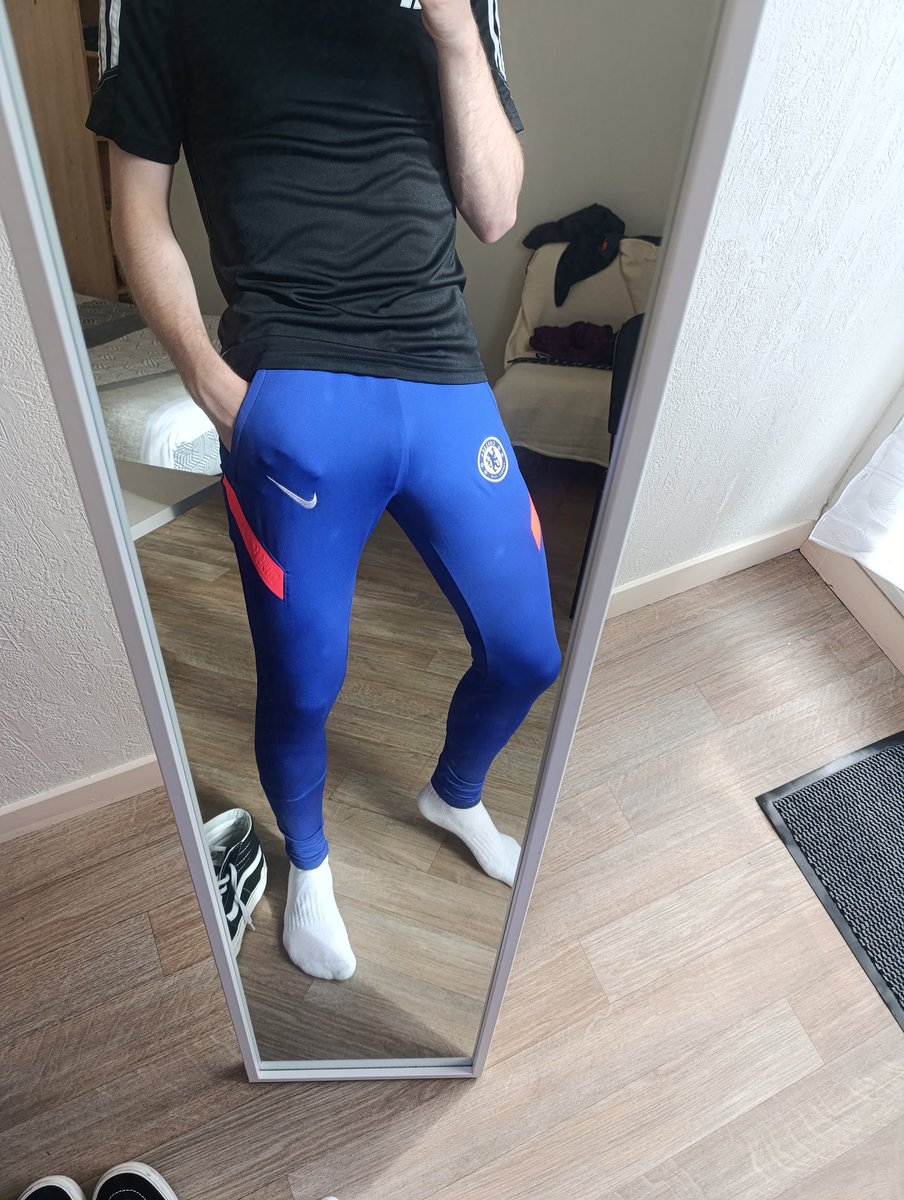 Mathissecondair tweet media