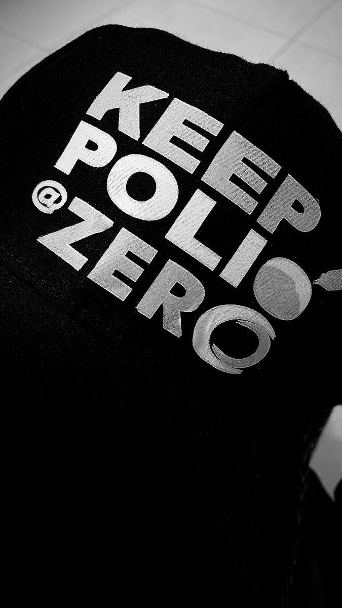 HassanahDy's tweet image. The Post: The Caption: The Cover pics:

#roadwalk #Unicef #Polioday #storytime