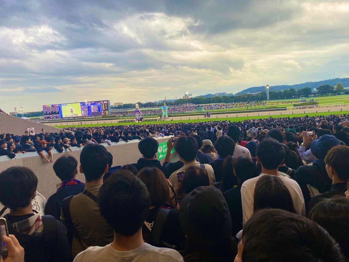 Modani12345's tweet image. いいレースだった〜
天皇賞秋！！！
お嬢🥲